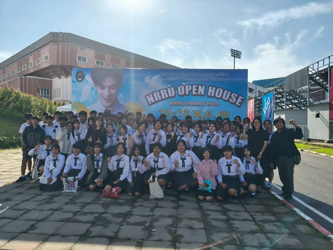 LINE_ALBUM_peid ban mrph.nm  _ mthr.xisan_251114_29.jpg